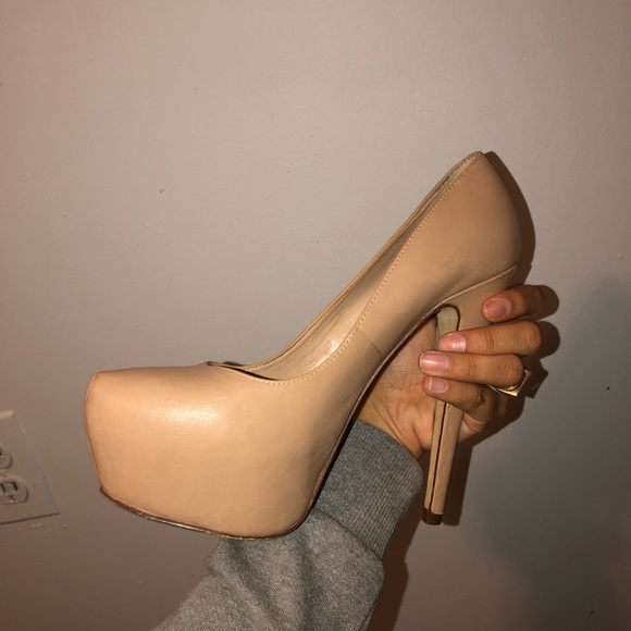 Nude aldo heels - Picture 2 of 12